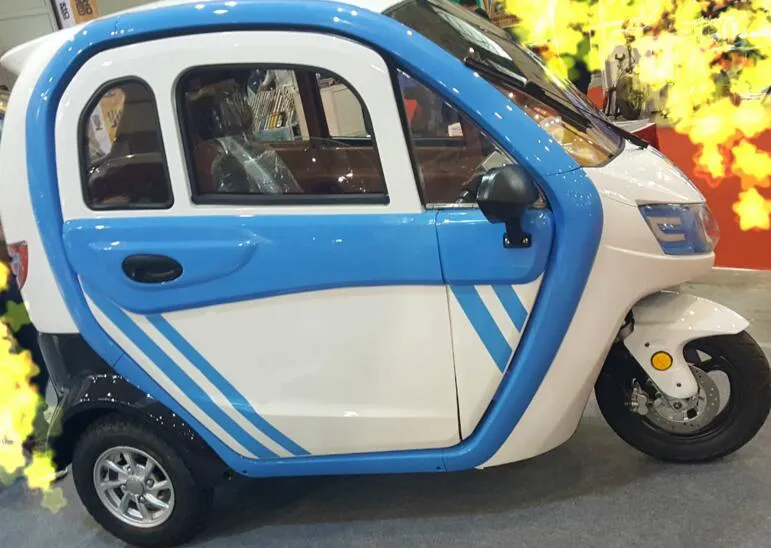 150km Long Range Electric Car with 3 Seat
