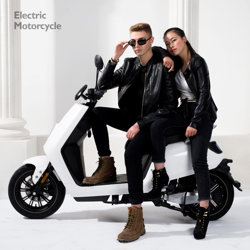 Customized Color of Electric Scooter with 3000W Motor and Double Batteries