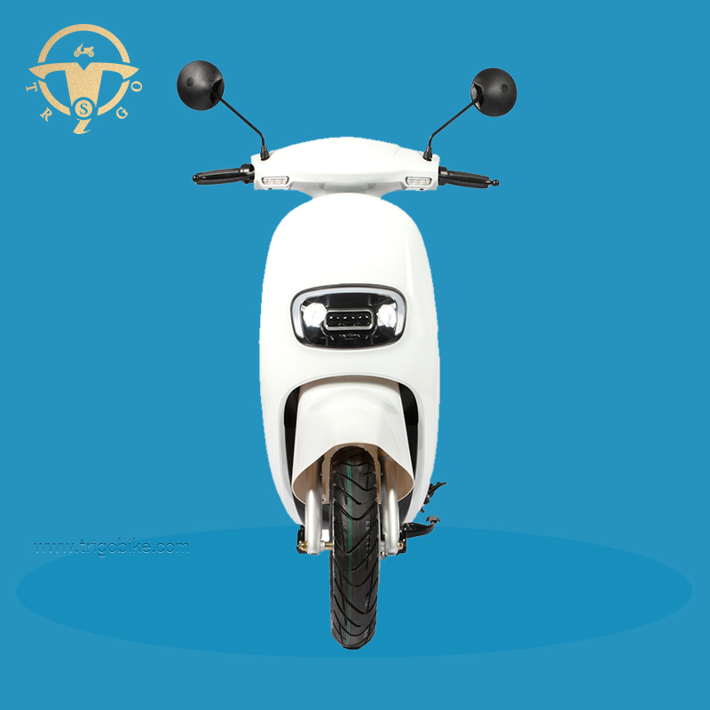 Factory Directly Sale Zf2 Elfe Electric Scooter 2000W Adults with Lithium Battery EEC L1e