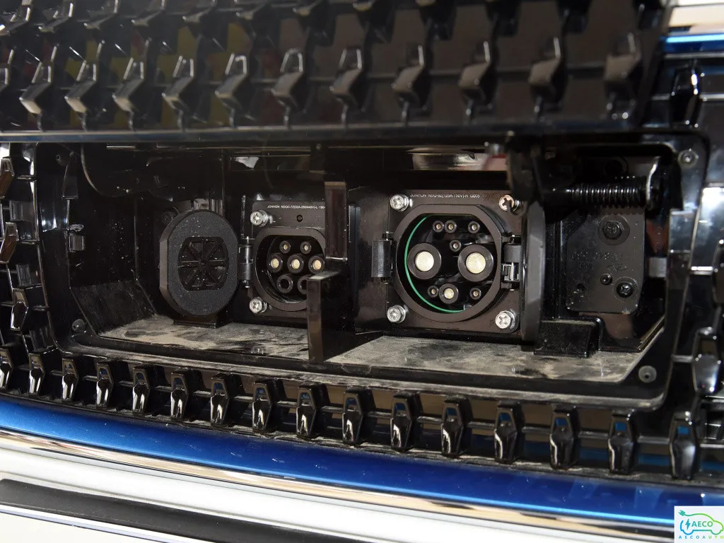 Jietu EV Sedan 140km/H 5 Seats 400km High Safety Electric Car