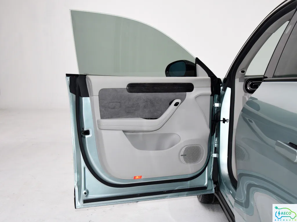 Lingpao EV480 Lingpao EV480 EV Sedan 170km/H 5 Seats 480km High Safety Electric Car