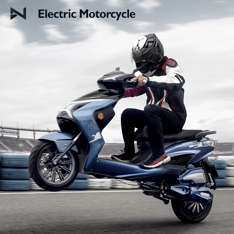 Sport 2000W 2 Wheel EEC Electric Motorcycle with Double Lithium Batteries for European