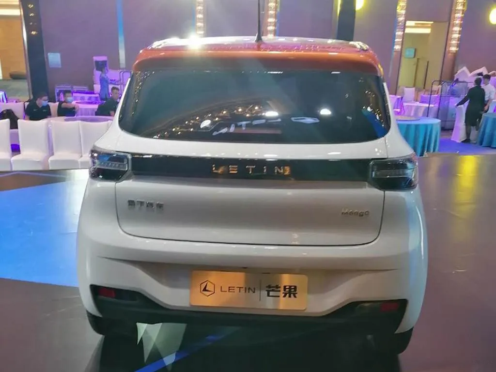 Van Kit Convertion Tricycle G63 Low Battery Lvtong 500km Range Qiantu K50 Electric Car