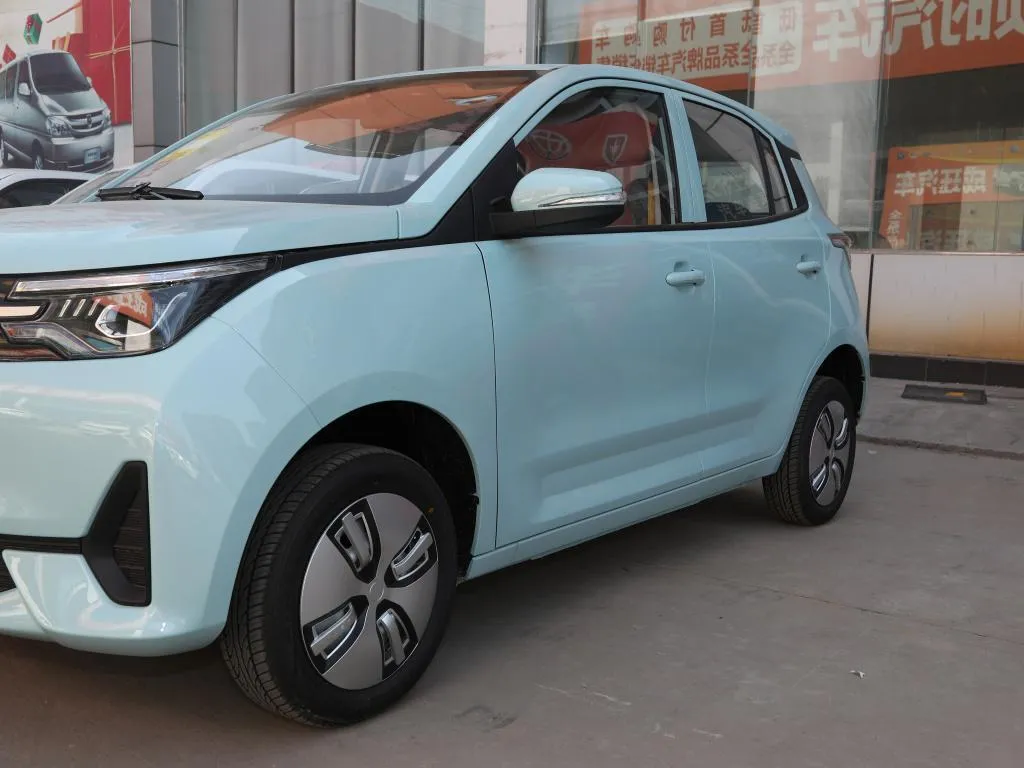 Wholesale Motor for Jack Price Windshield off Road Import From China Power Bank Suspension 75kw Rwd Window Tint Winch Coc Electric Car