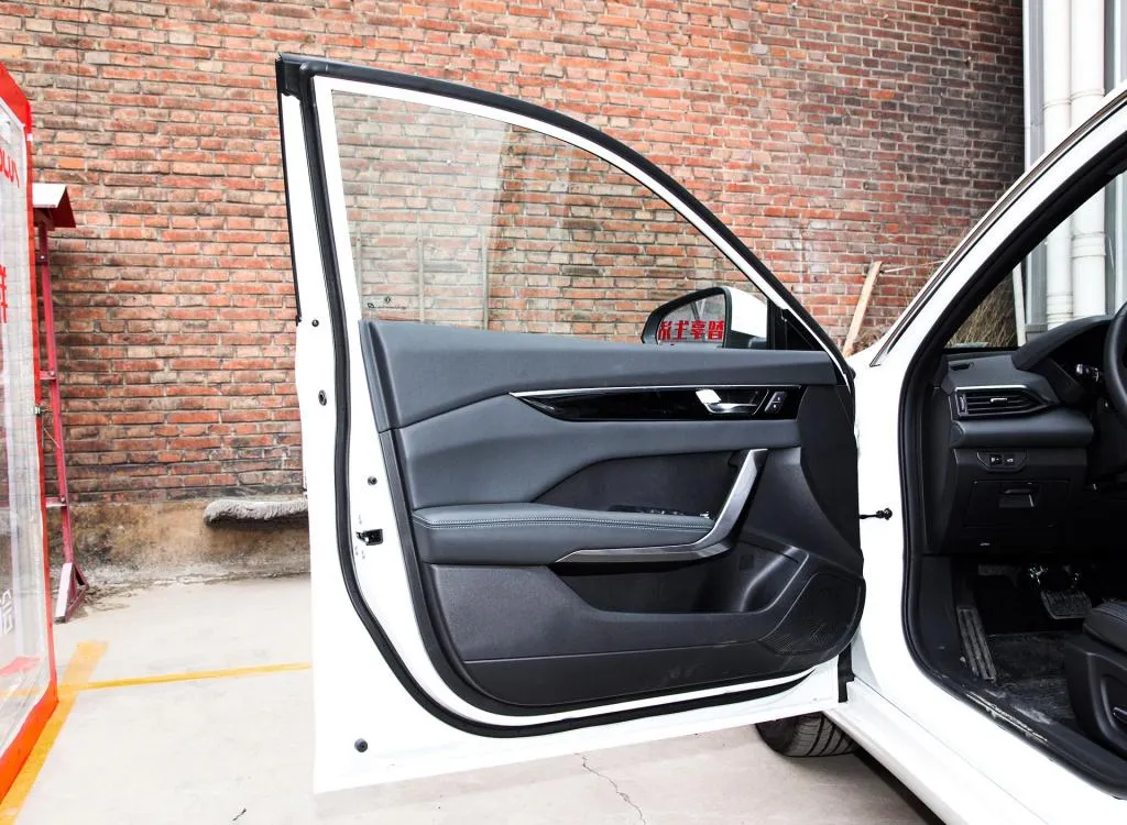 Yihuan EV Sedan Electric Car Gl 2021 New Electric EV 5 Seats Autopilot Performance