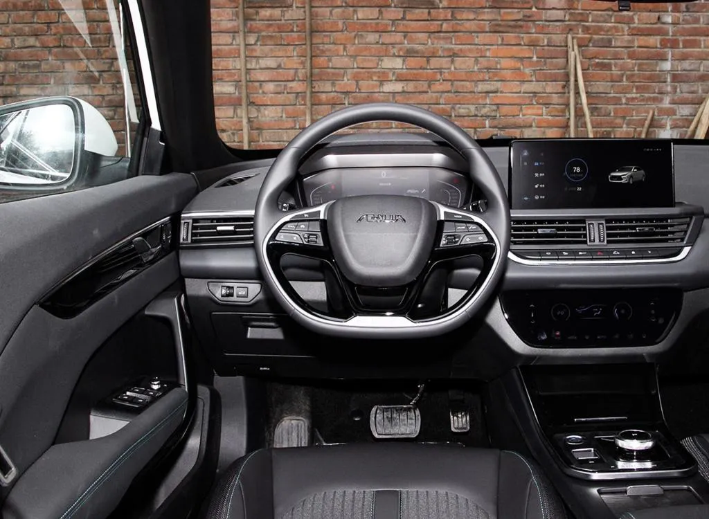 Yihuan EV Sedan Electric Car Gl 2021 New Electric EV 5 Seats Autopilot Performance